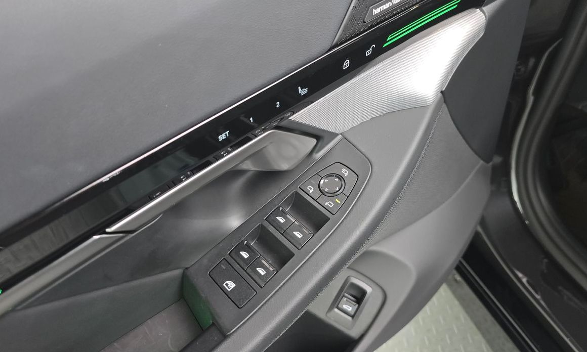BMW 5-Series 2024