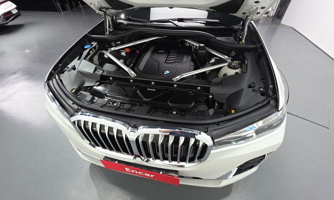 BMW X7 2021