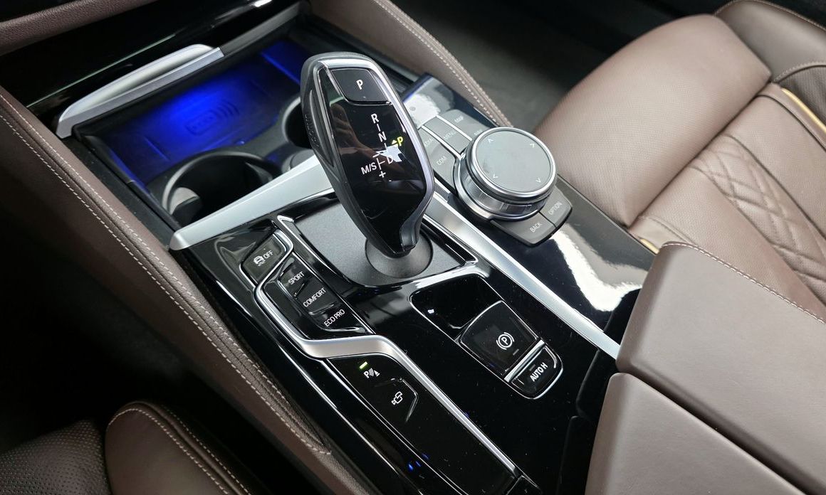 BMW 5-Series 2023