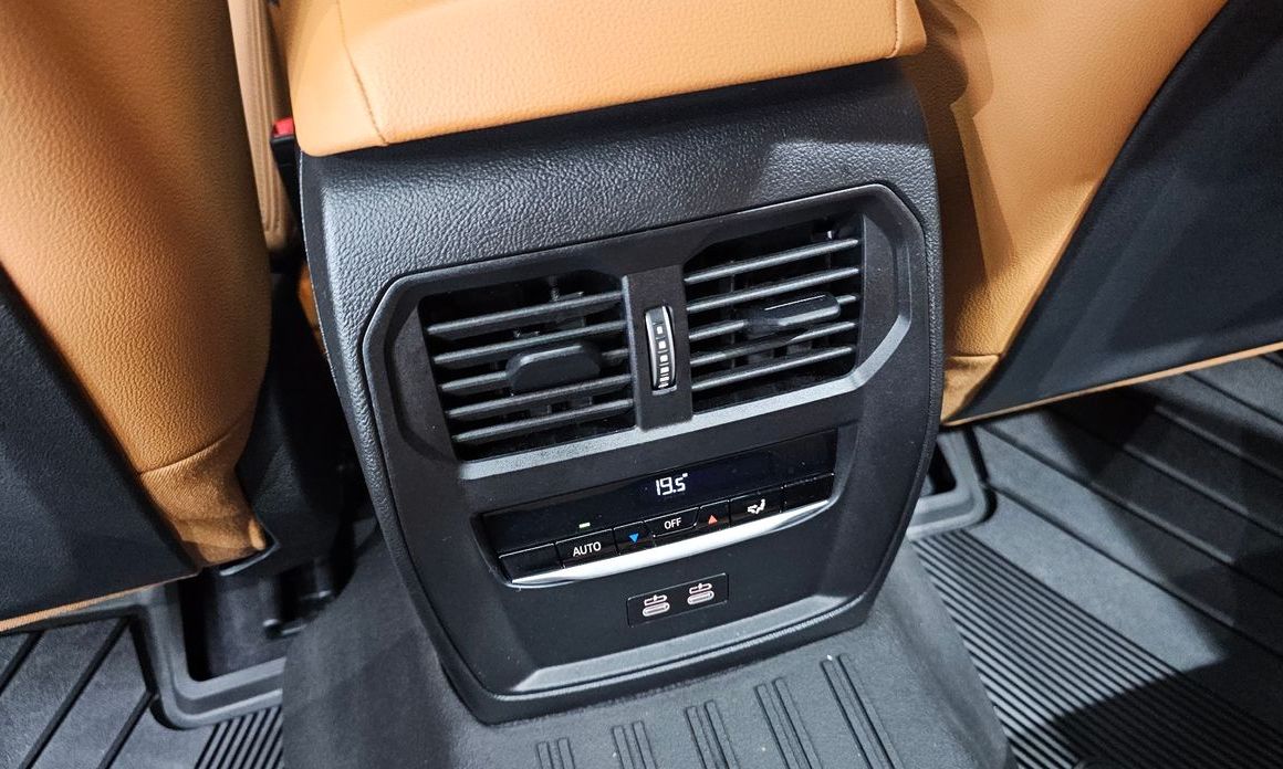 BMW 3-Series 2024
