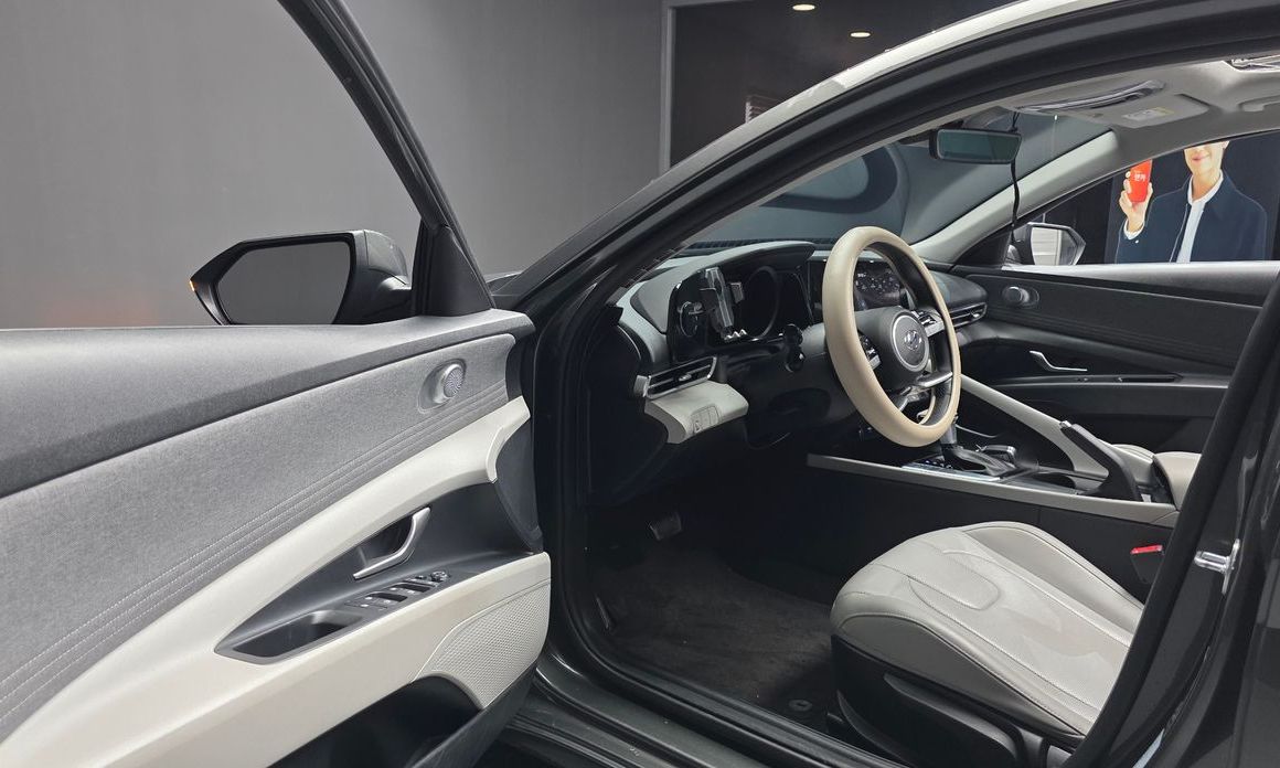 Hyundai AVANTE 2021
