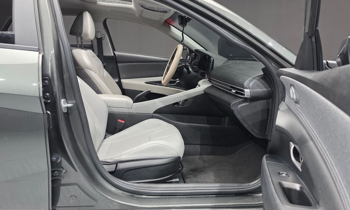 Hyundai AVANTE 2021