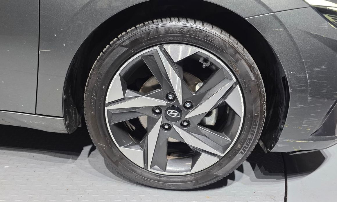 Hyundai AVANTE 2021