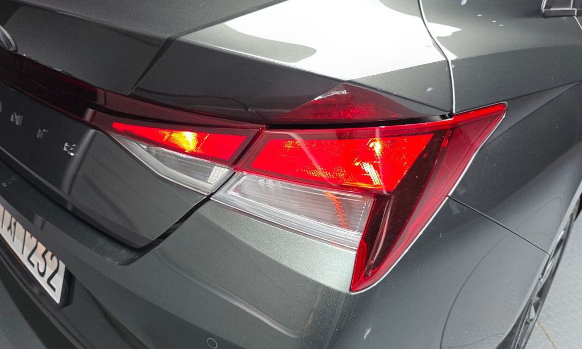 Hyundai AVANTE 2021