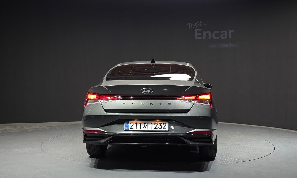 Hyundai AVANTE 2021