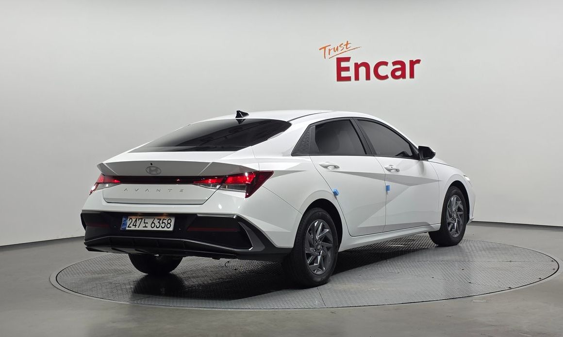 Hyundai AVANTE 2024