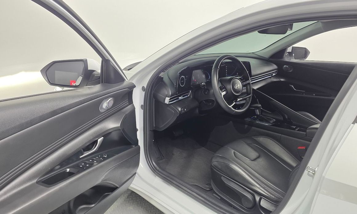Hyundai AVANTE 2024
