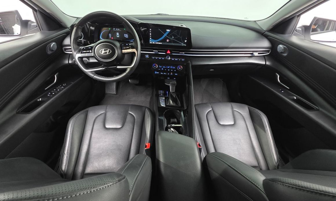 Hyundai AVANTE 2024