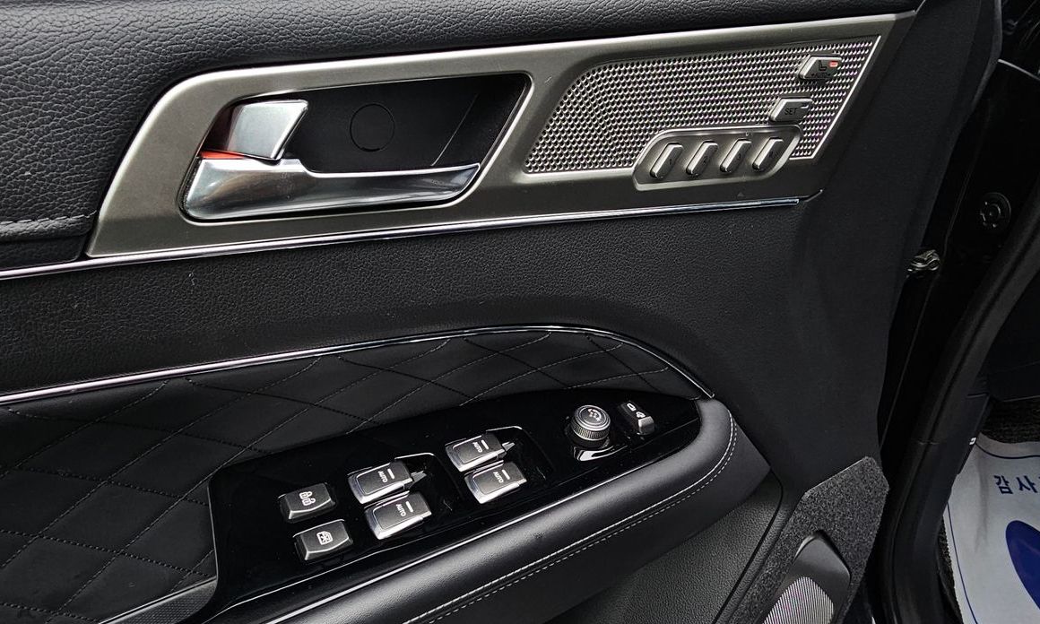 KG_Mobility_Ssangyong Rexton 2018