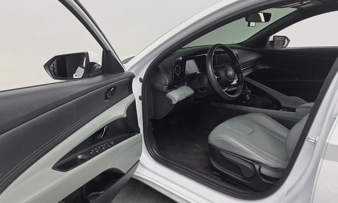 Hyundai AVANTE 2024