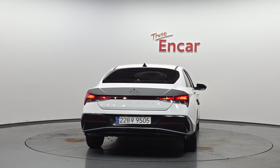 Hyundai AVANTE 2024