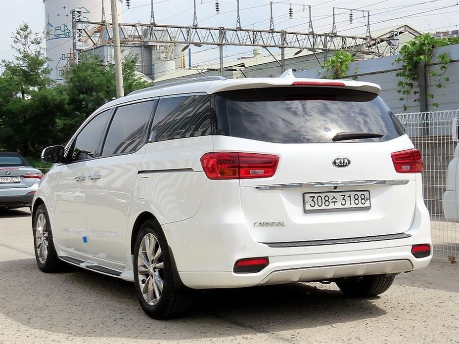 Kia Canival 2020
