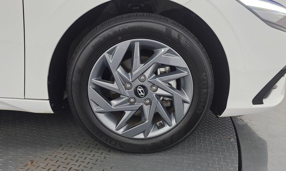 Hyundai AVANTE 2024