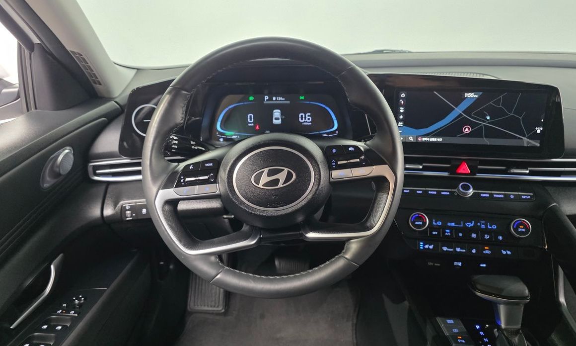Hyundai AVANTE 2024