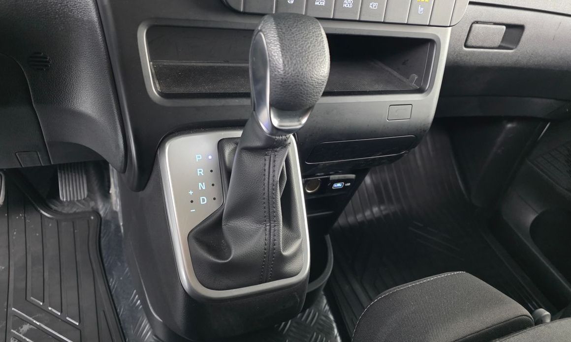 Hyundai Staria 2022
