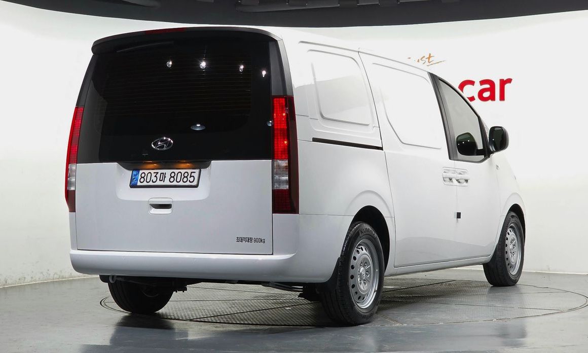 Hyundai Staria 2022