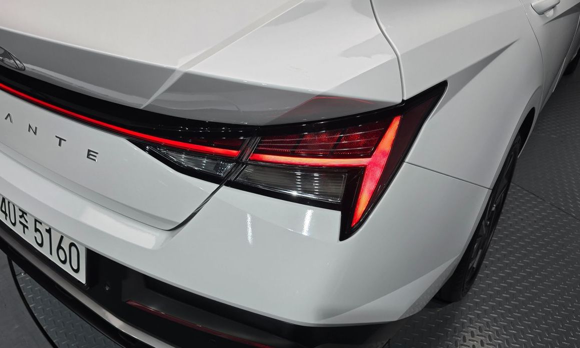 Hyundai AVANTE 2025