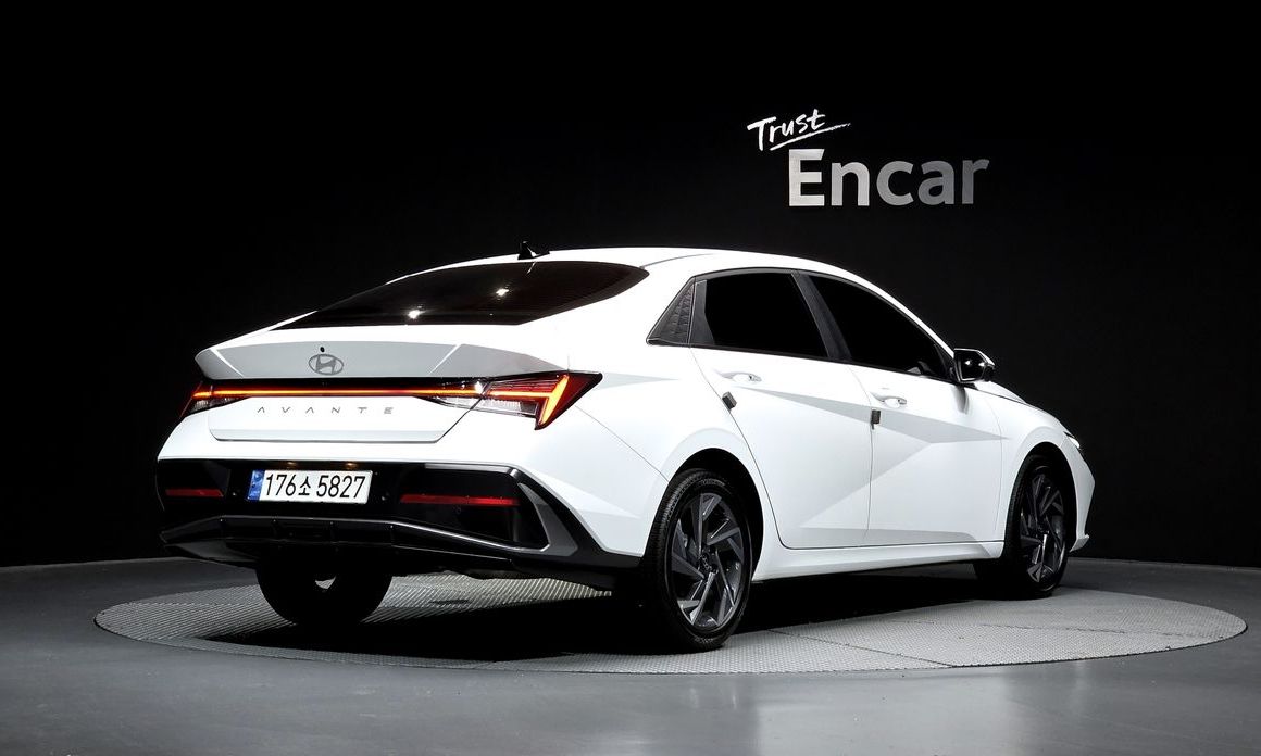 Hyundai AVANTE 2025