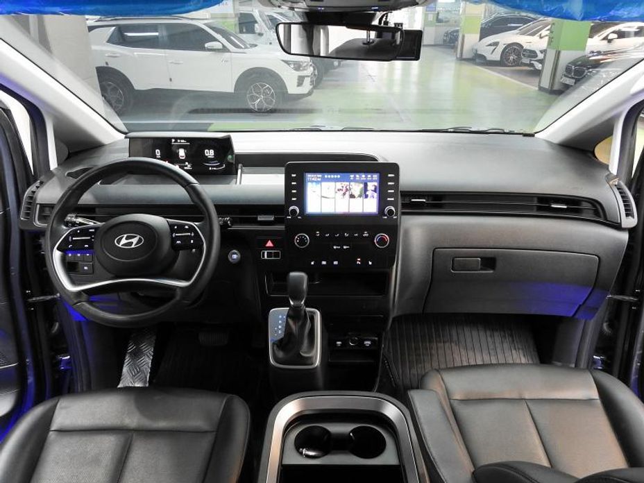 Hyundai Staria 2025