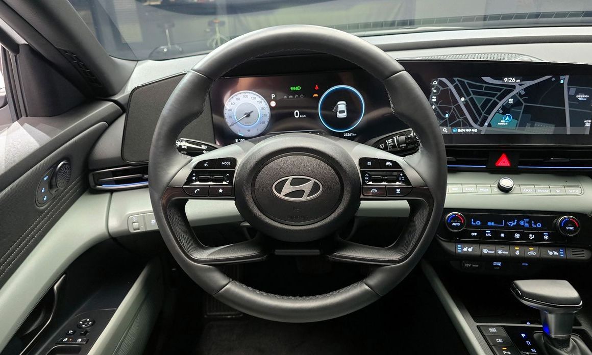 Hyundai AVANTE 2025