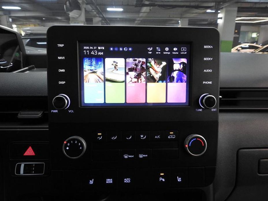 Hyundai Staria 2025