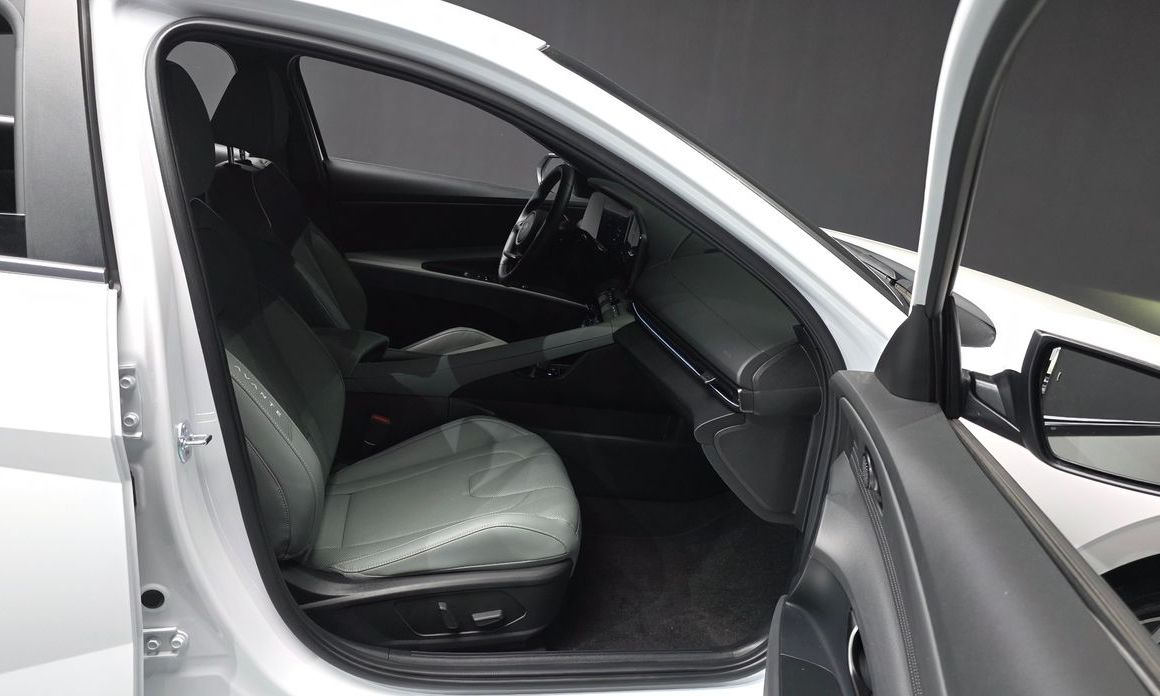 Hyundai AVANTE 2025