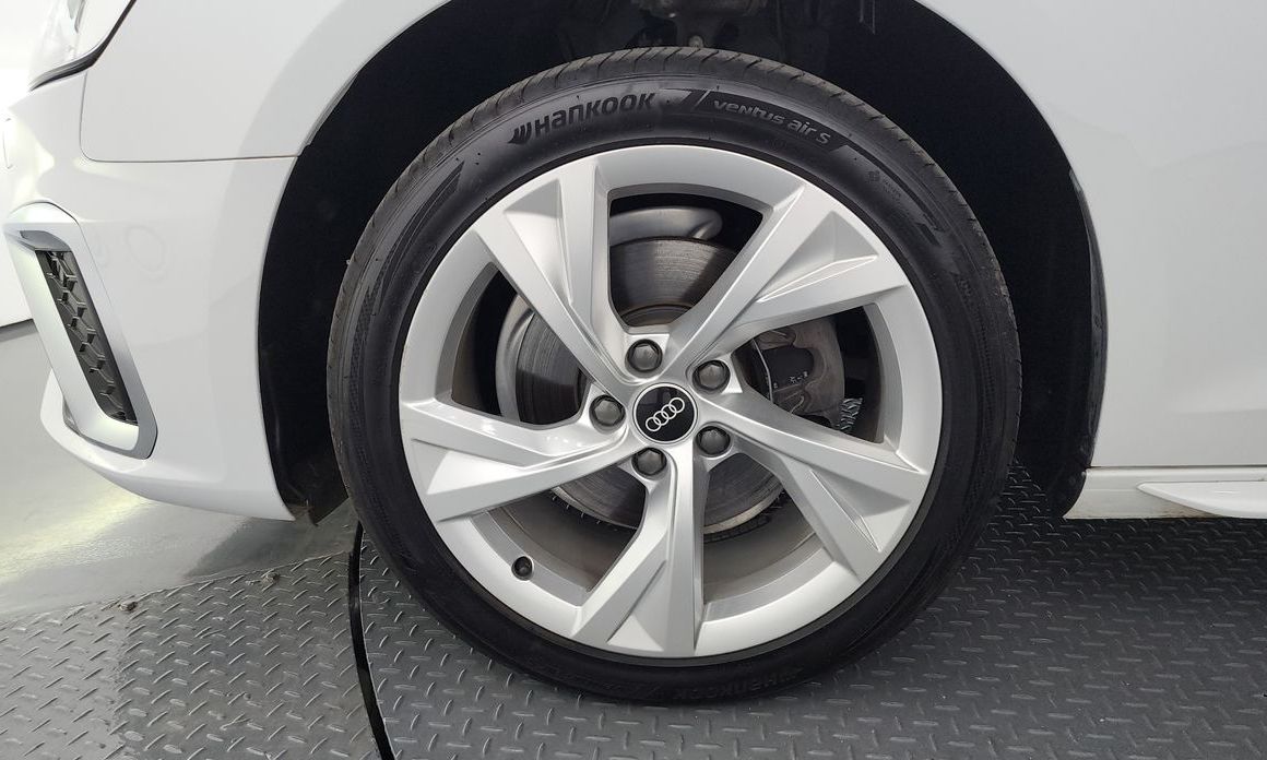 Audi A4 2021