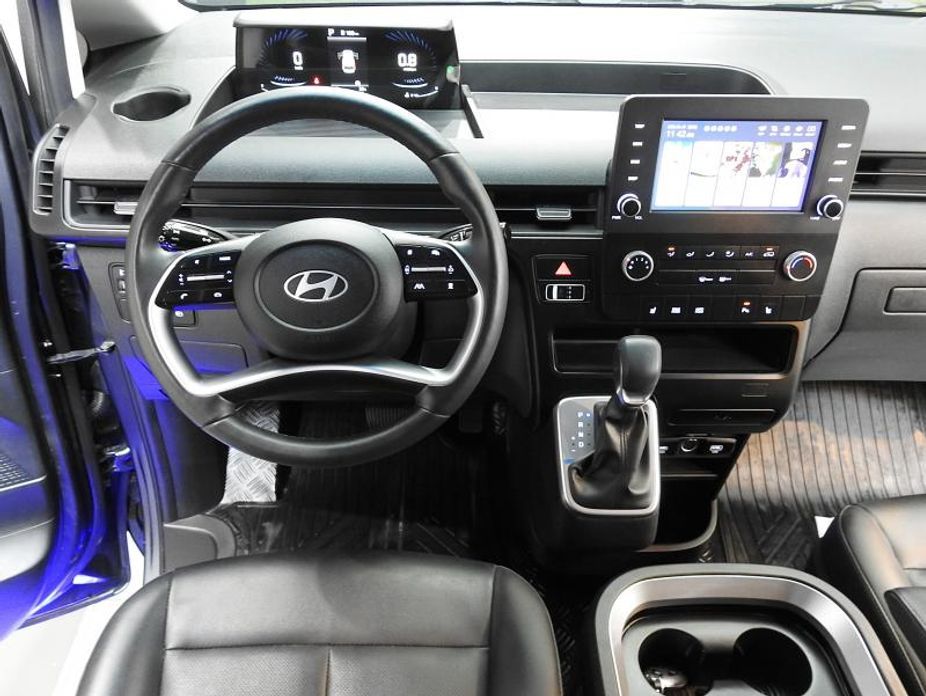 Hyundai Staria 2025