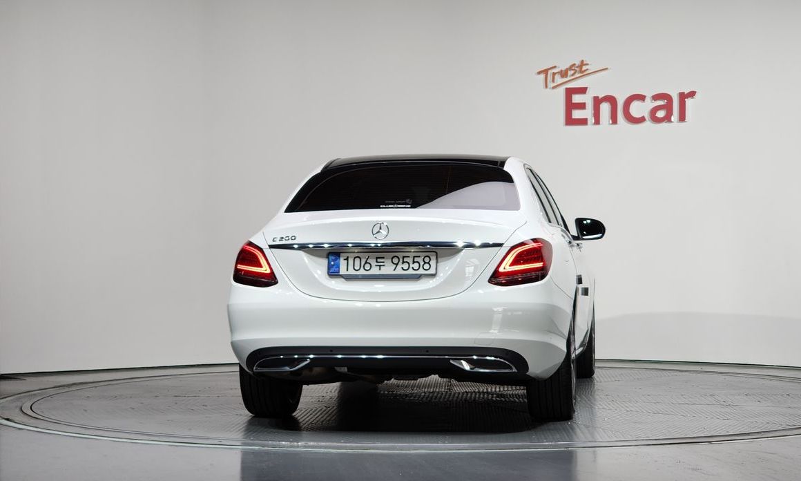 Mercedes-Benz C-Class 2020