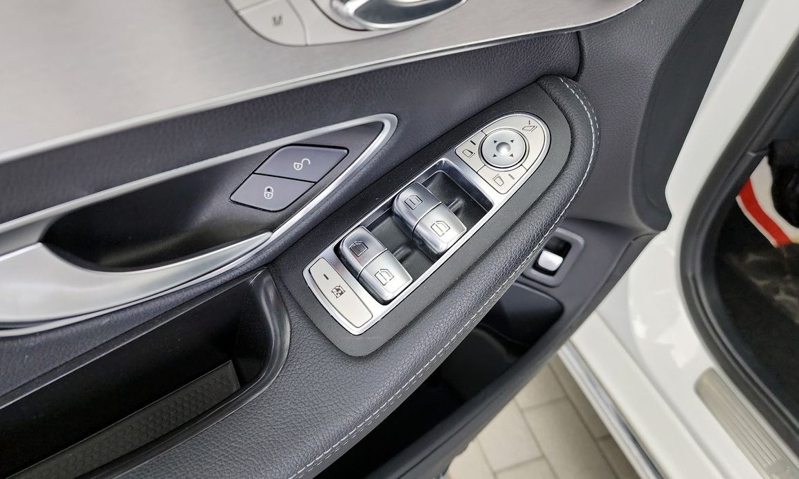 Mercedes-Benz C-Class 2020