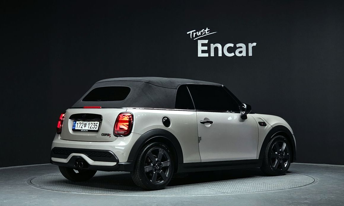 Mini Cooper Convertible 2023