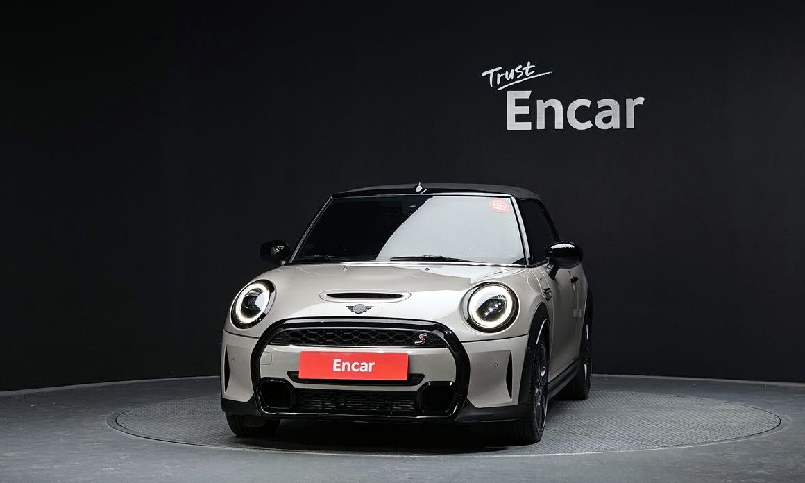 Mini Cooper Convertible 2023