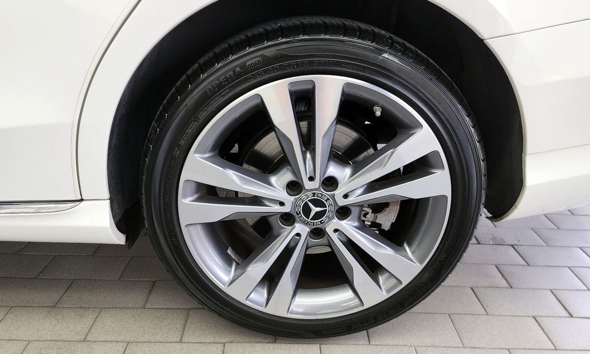 Mercedes-Benz C-Class 2020