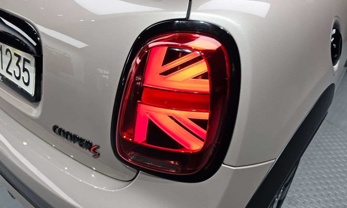Mini Cooper Convertible 2023