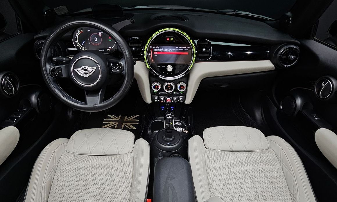 Mini Cooper Convertible 2023