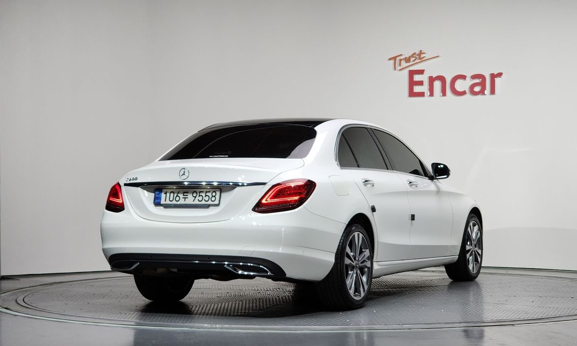 Mercedes-Benz C-Class 2020