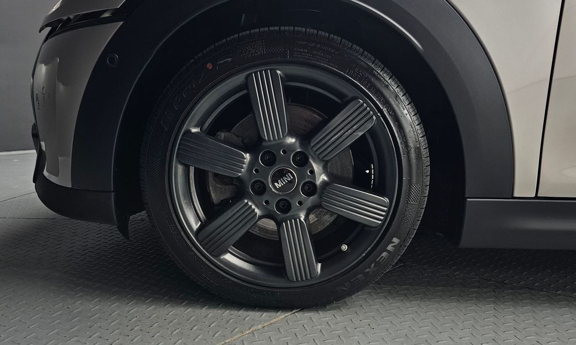 Mini Cooper Convertible 2023