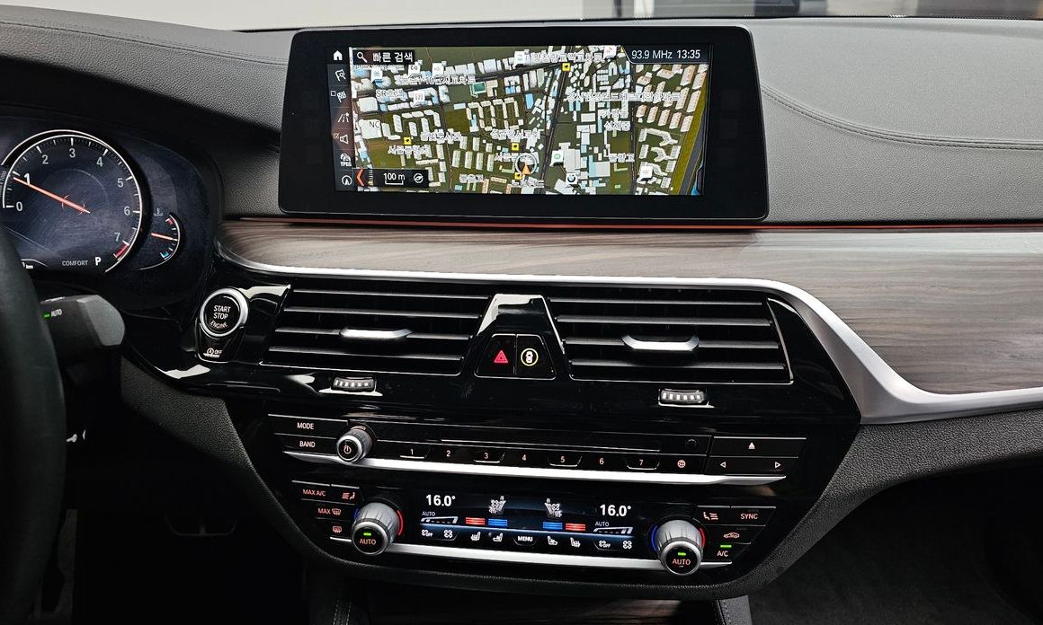 BMW 5-Series 2018