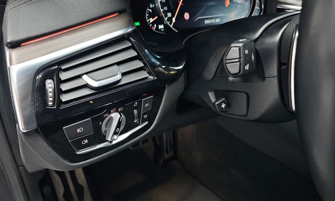 BMW 5-Series 2018