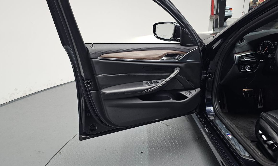 BMW 5-Series 2018