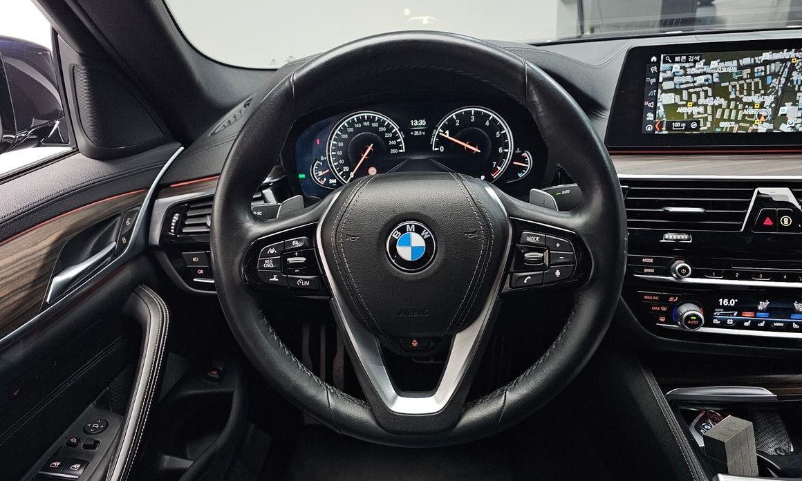 BMW 5-Series 2018