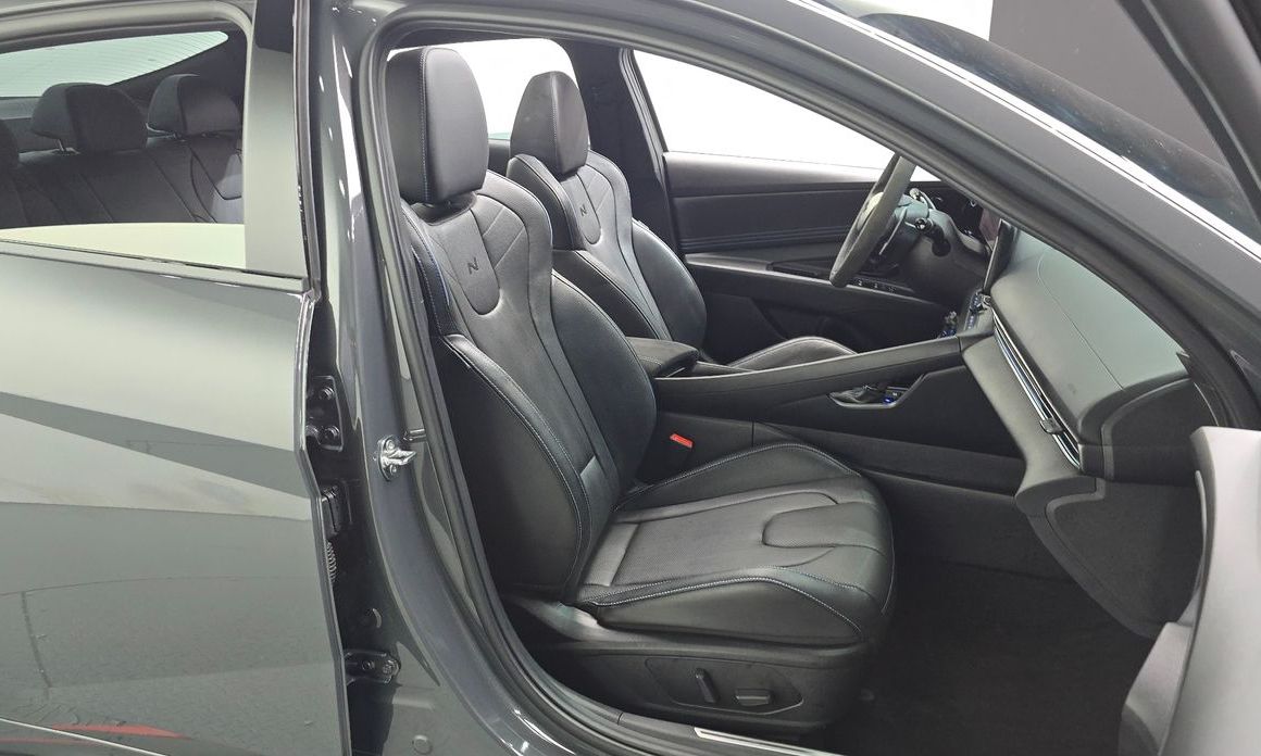 Hyundai AVANTE 2024