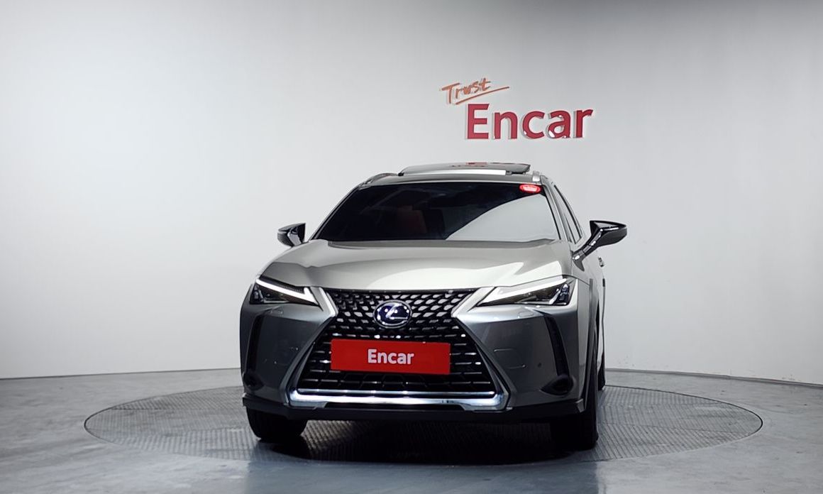 Lexus UX 2021