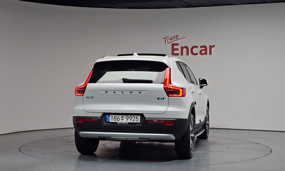 Volvo XC40 2023