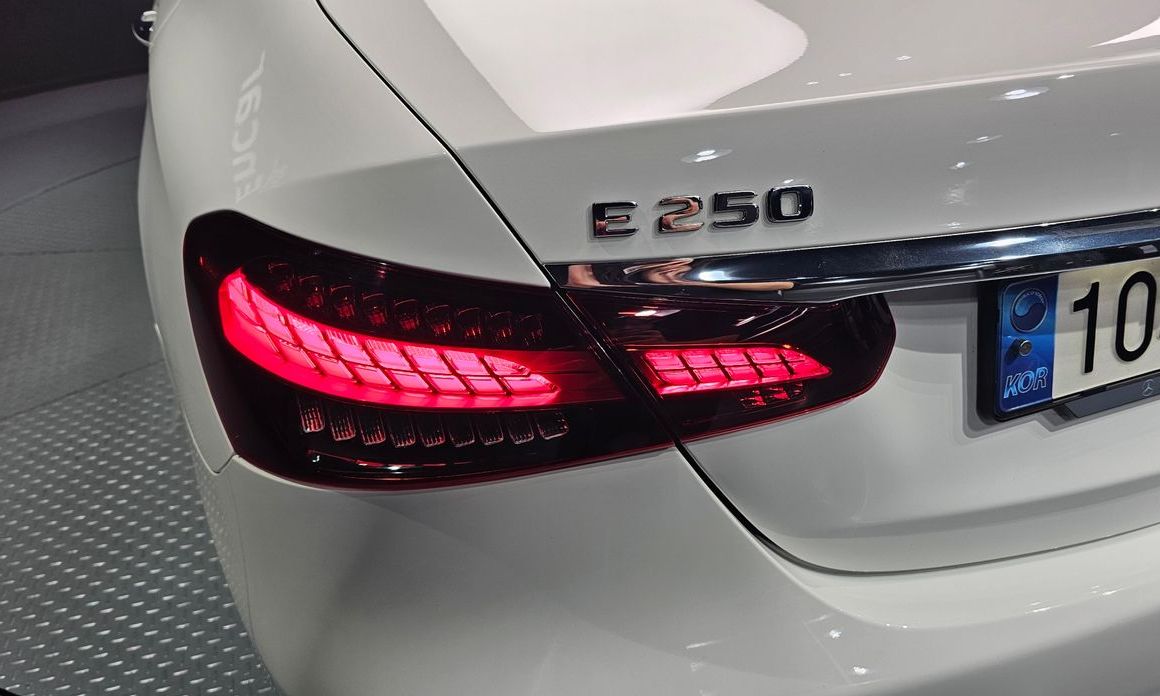 Mercedes-Benz E-Class 2021