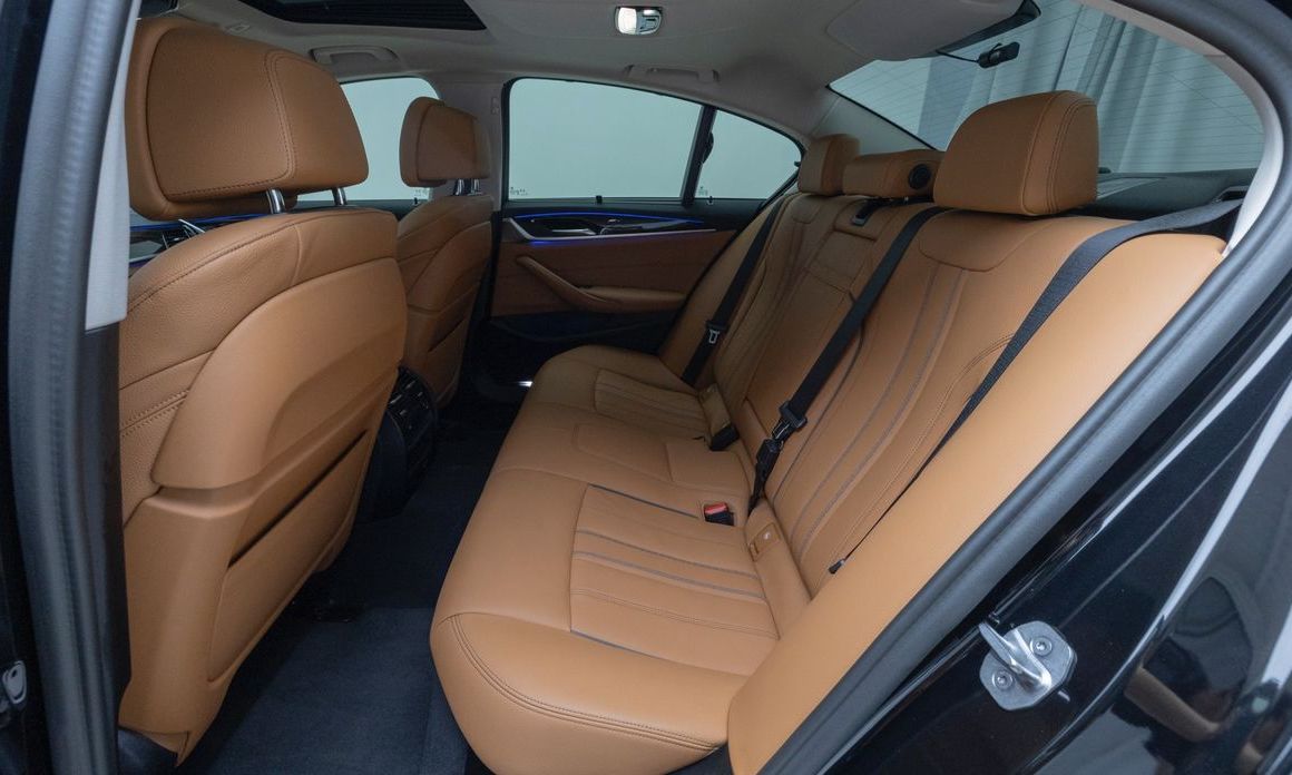 BMW 5-Series 2023