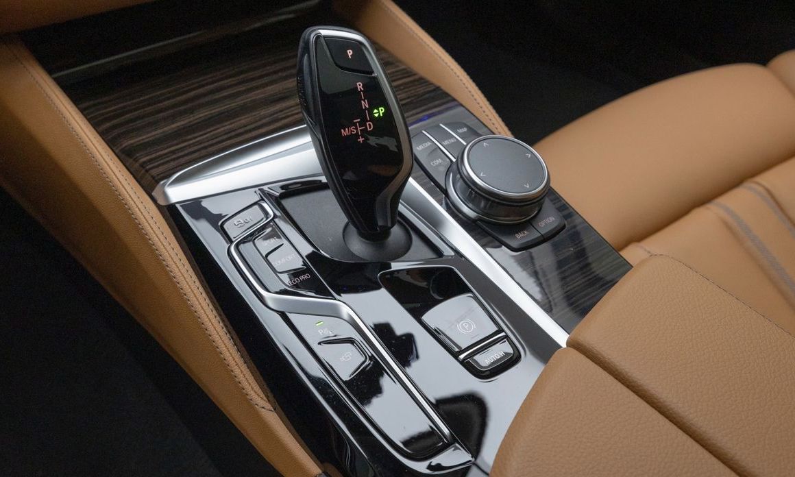 BMW 5-Series 2023