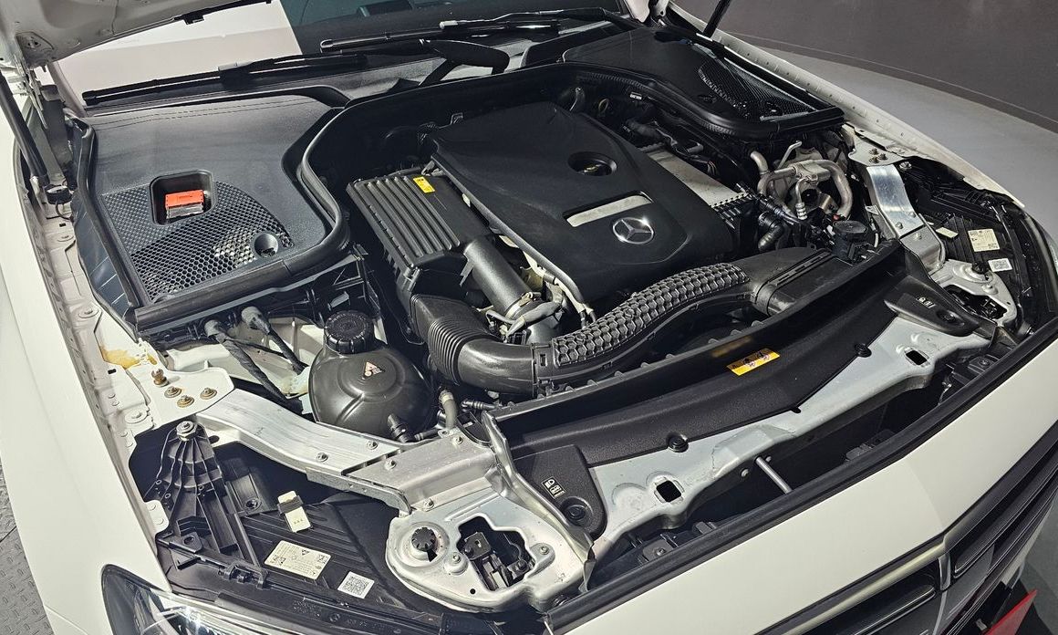 Mercedes-Benz E-Class 2021