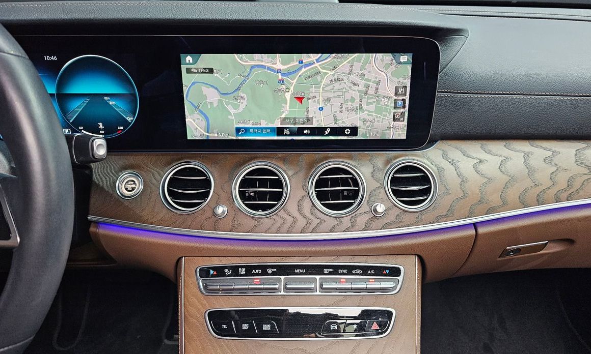 Mercedes-Benz E-Class 2021