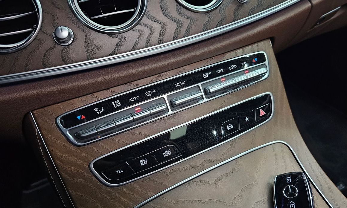 Mercedes-Benz E-Class 2021